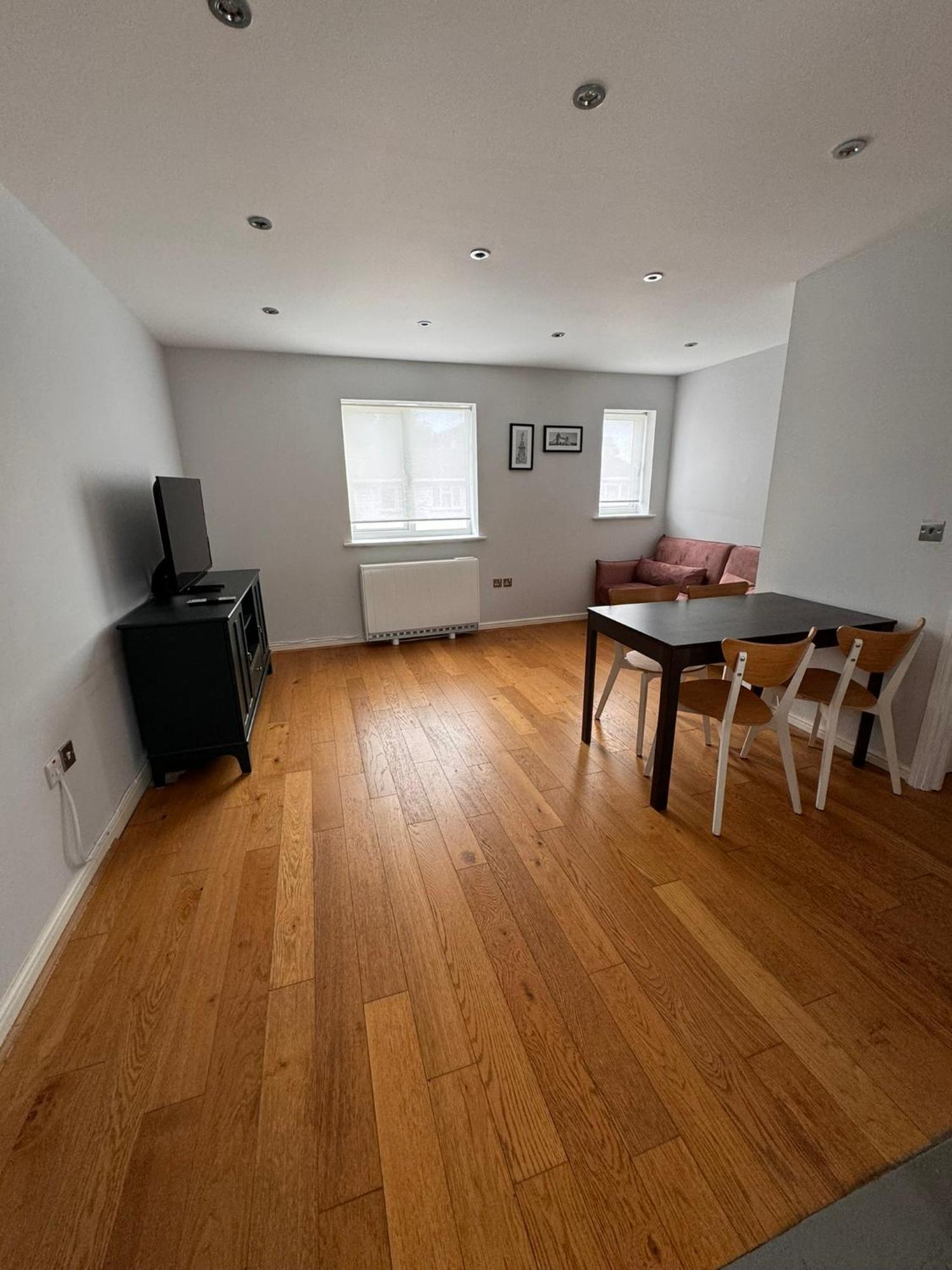 2-Bedroom Flat Walking Distance To Excel London - Perfect Location! Exterior foto