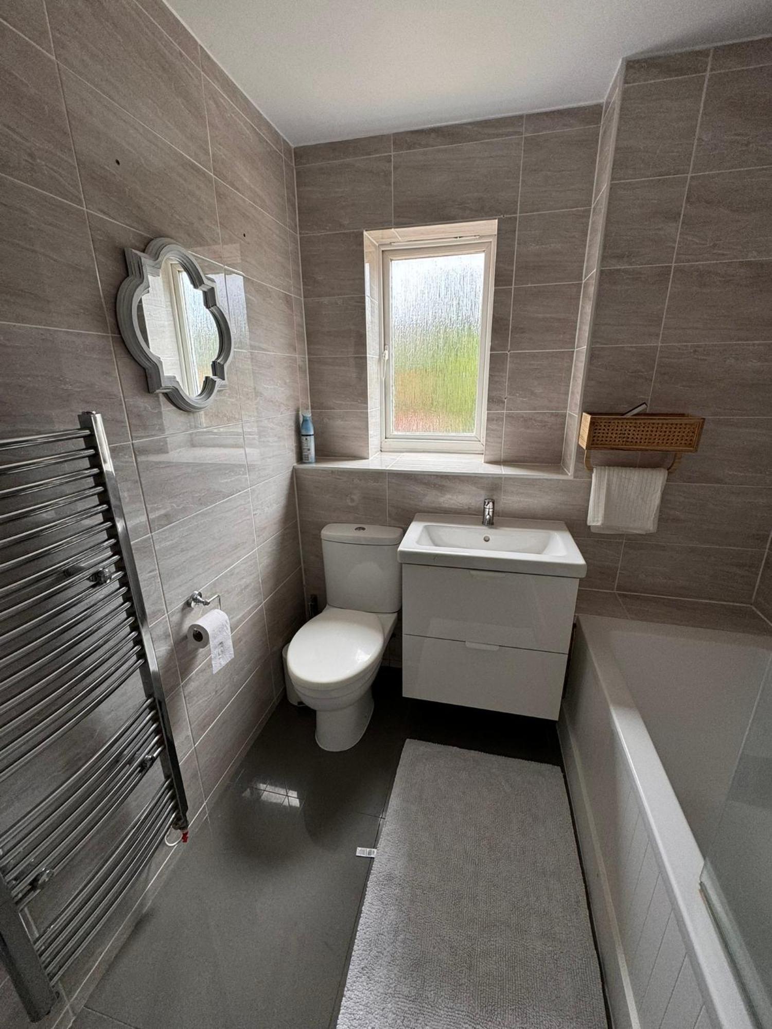 2-Bedroom Flat Walking Distance To Excel London - Perfect Location! Exterior foto